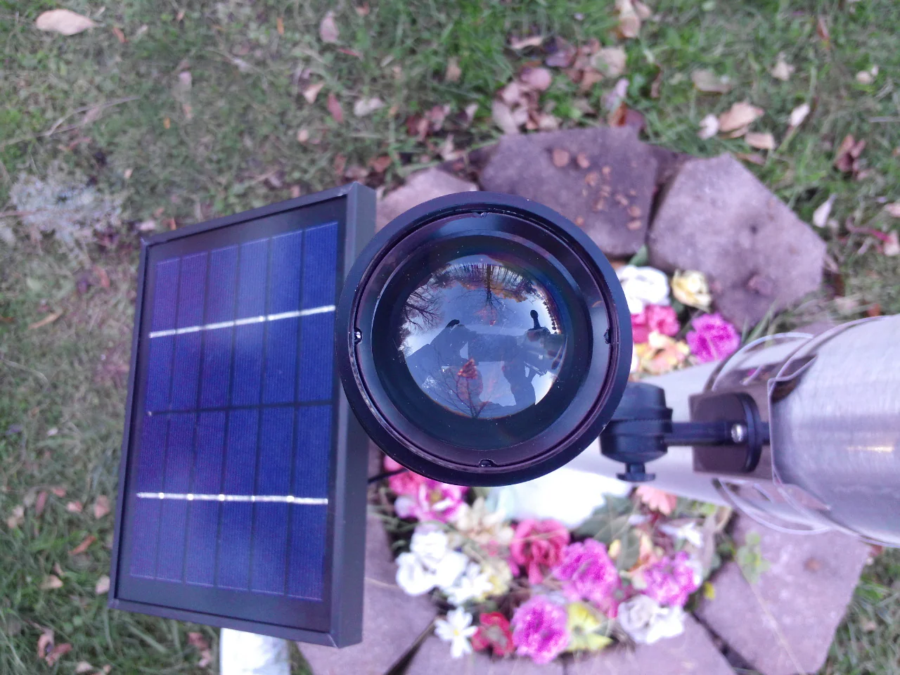 Commercial Solar Flagpole Light - CREE - Image 3