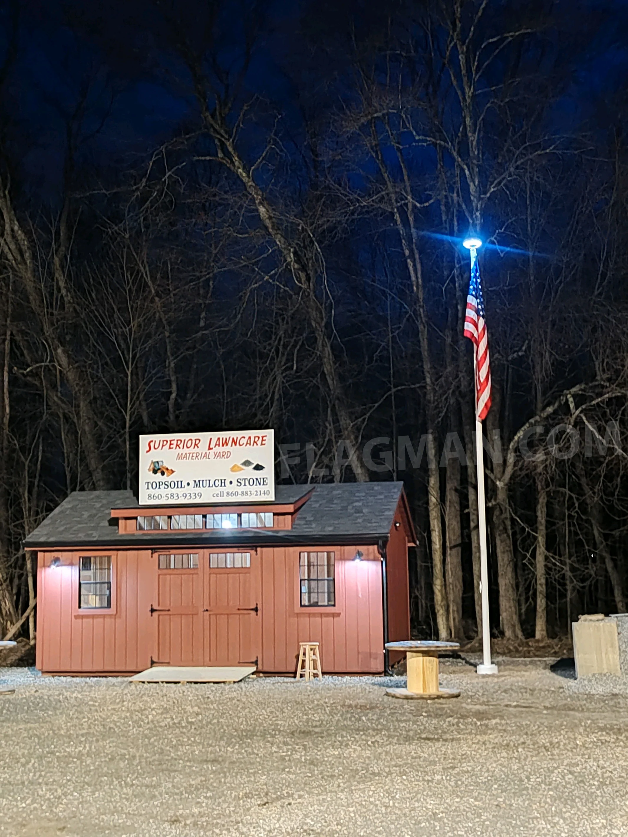 Quadruple-Row Solar Flagpole Top Light | 136-LED High-Output Flag Illumination - Image 3