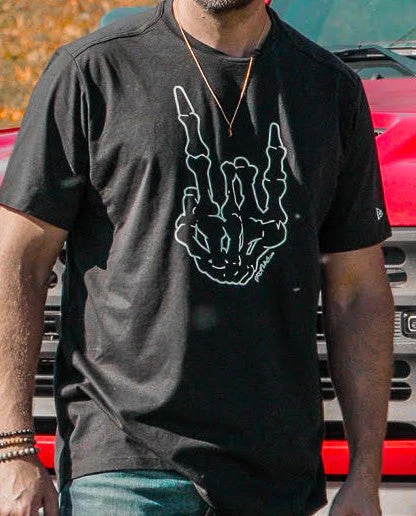 Skeleton Hand Graphic Tee *BadFlag*