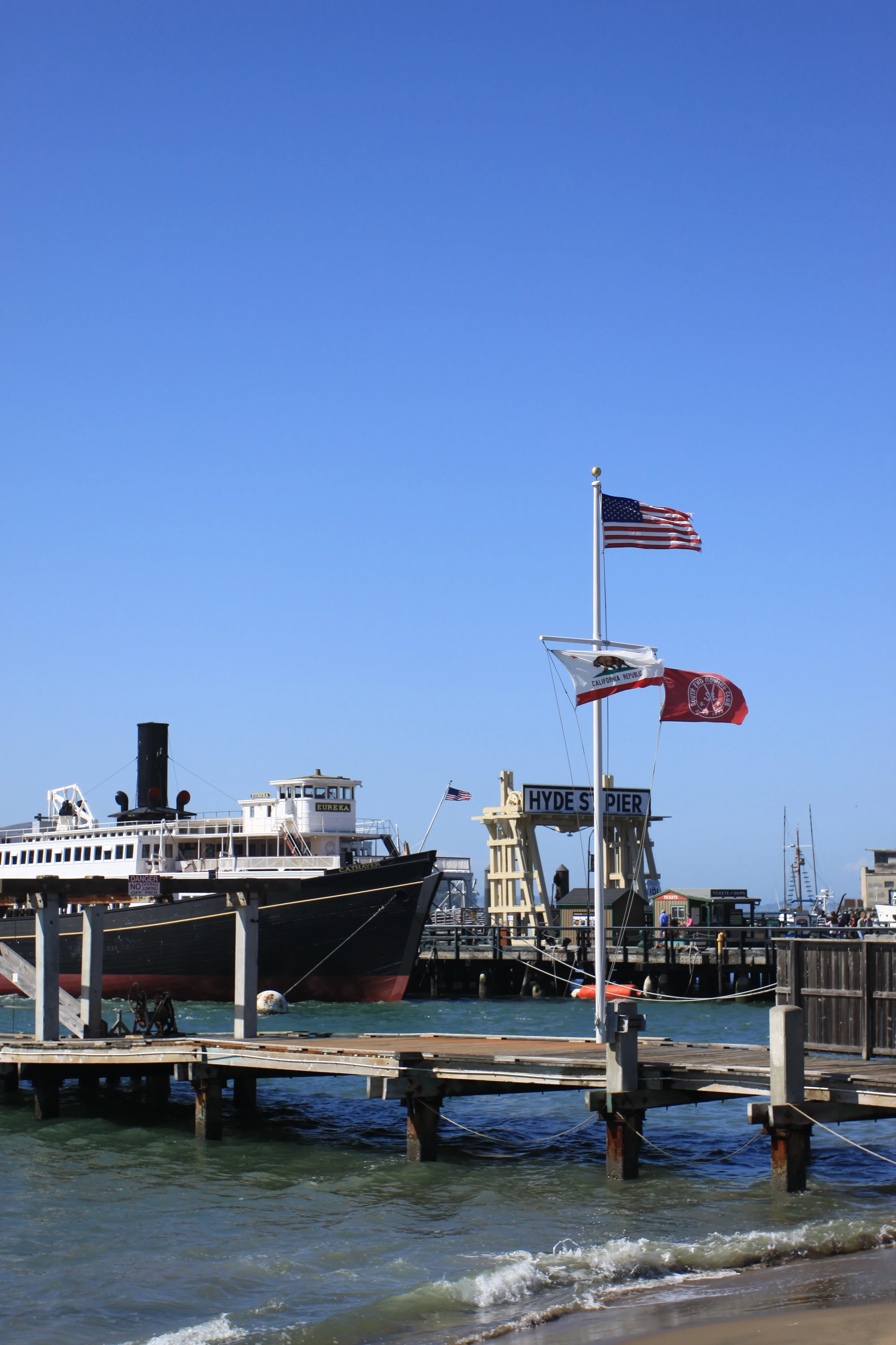 Zeus™ Poseidon Handcrafted Fiberglass Flagpole with Yardarm | Lifetime Warranty | Made in USA - Image 6